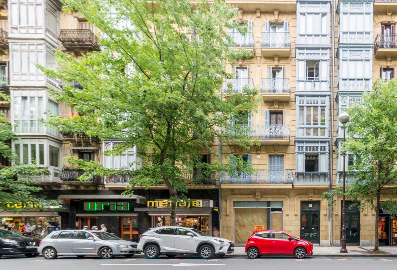 Apartamentos Bellas Artes San Sebastián Exterior foto